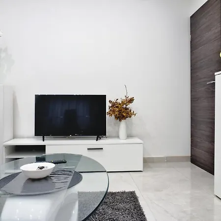 Omerka Apartment *